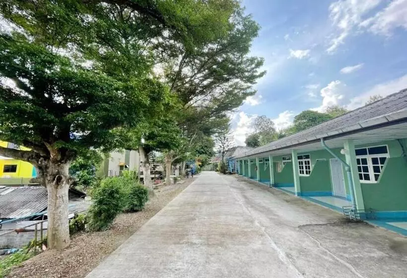 Majatalo Tree House Resort Betong