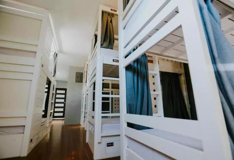 Viajeros Hostel Boracay
