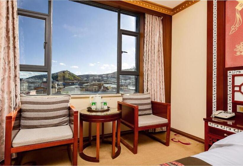 호스텔 Floral Hotel · Shangri La Blue Sky