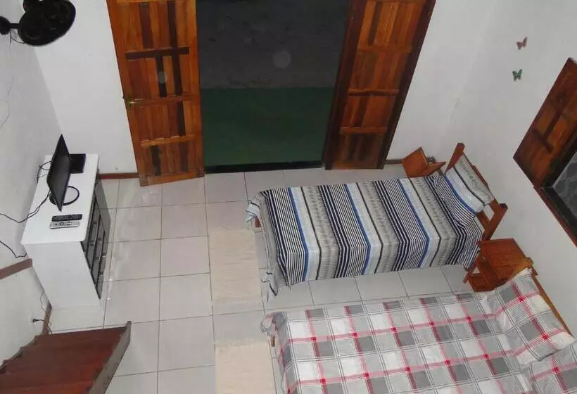 ユースホステル Guedes Residence