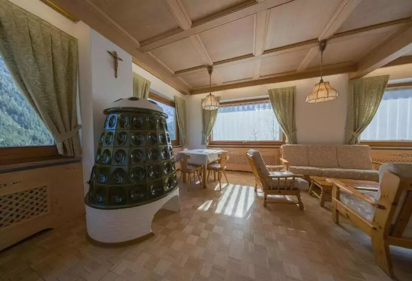 Retkeilymaja Locanda Pensione Maria