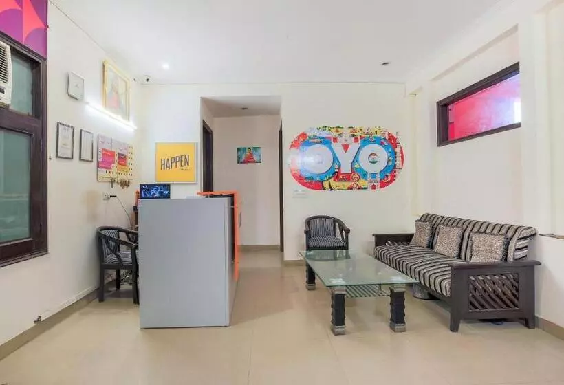 Collection O Hotel Royal Suits