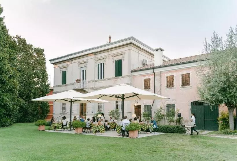 ホテル Agriturismo Tenuta La Pila