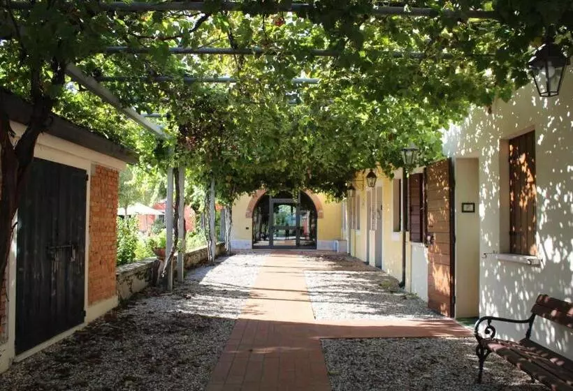 ホテル Agriturismo Tenuta La Pila