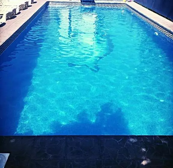 Hotel Blue Lagoon