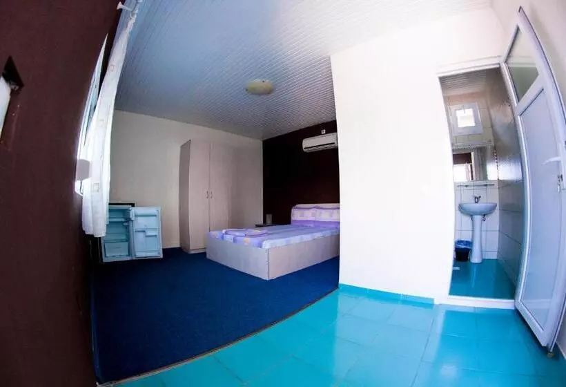 Hotel Blue Lagoon