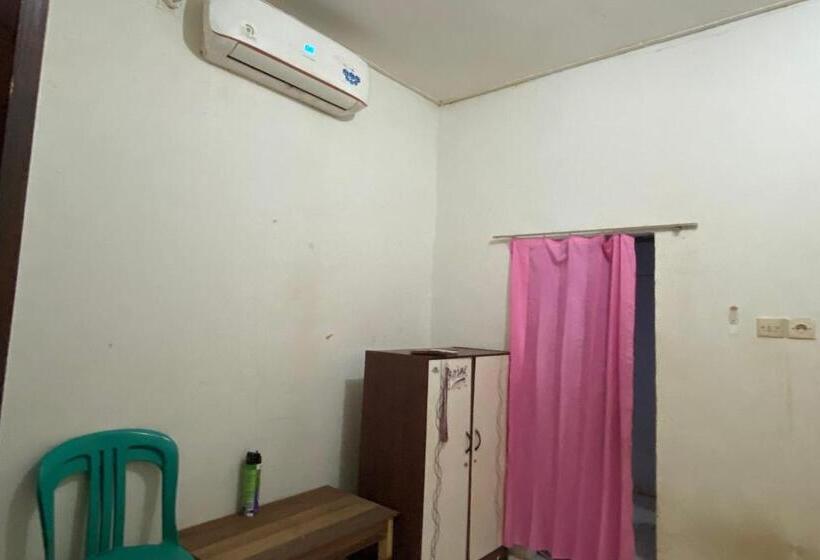 בית מלון כפרי Oyo Life 93259 Kos Kurnia