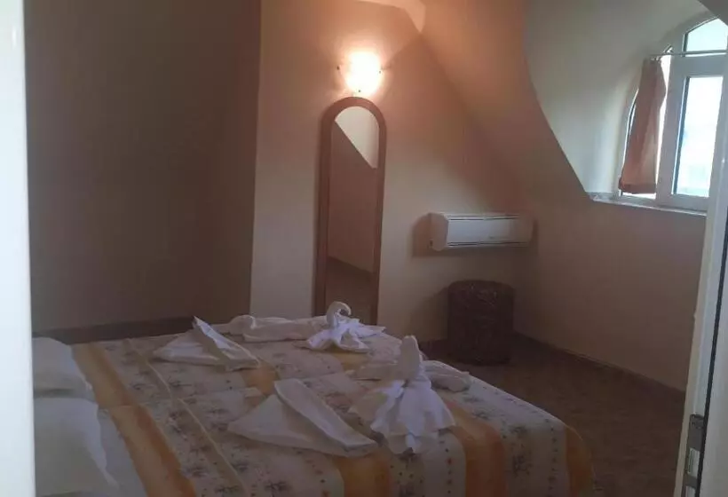 هتل Palace