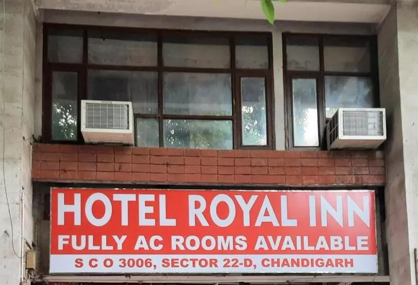 Fabhotel Royal Inn