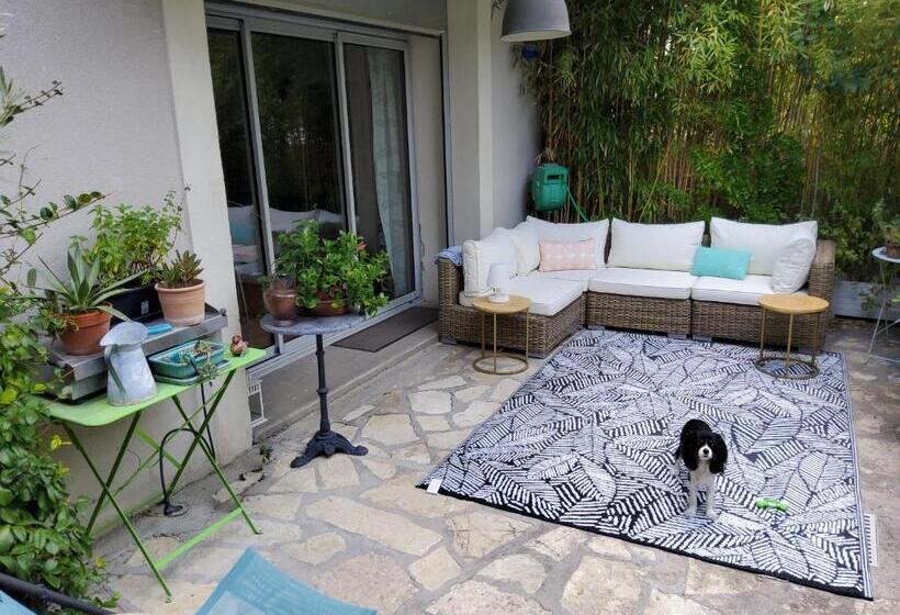 Пансион La Maison Bleue