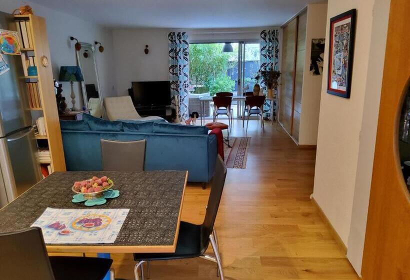 Пансион La Maison Bleue