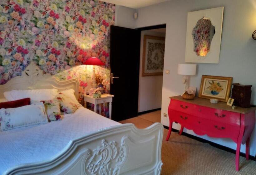 Пансион La Maison Bleue