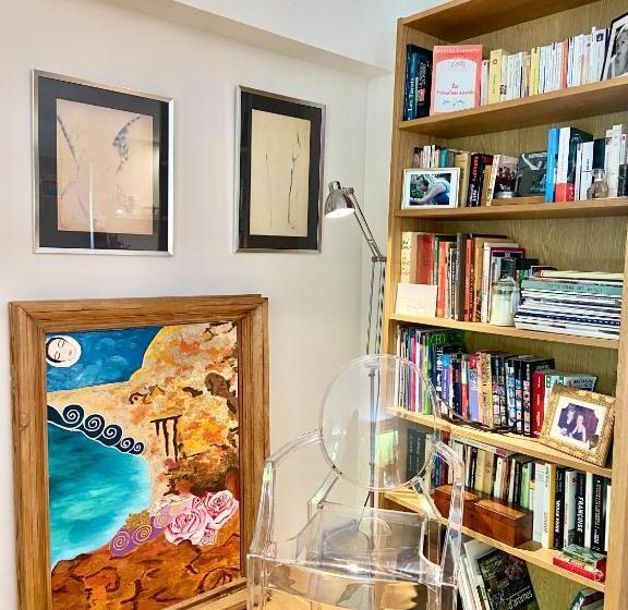 Пансион La Maison Bleue