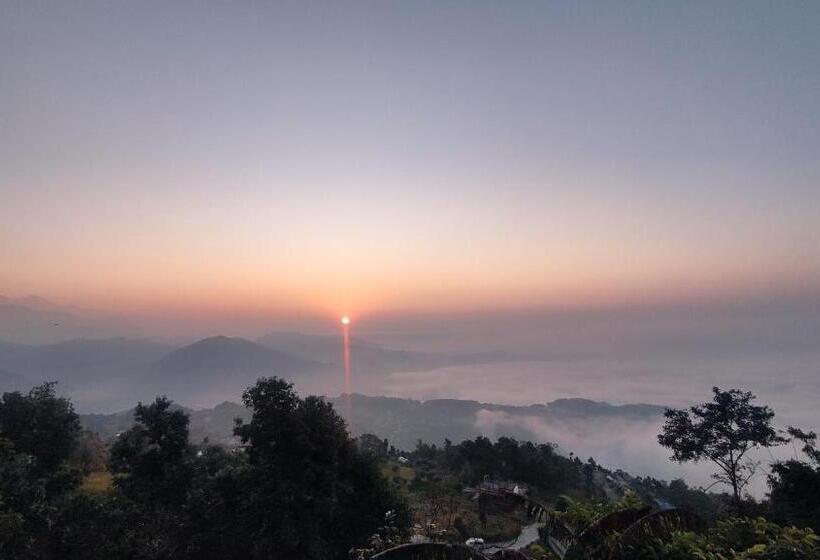 Sarangkot Hotel New Galaxy