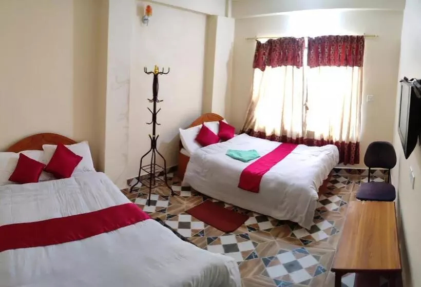 Sarangkot Hotel New Galaxy