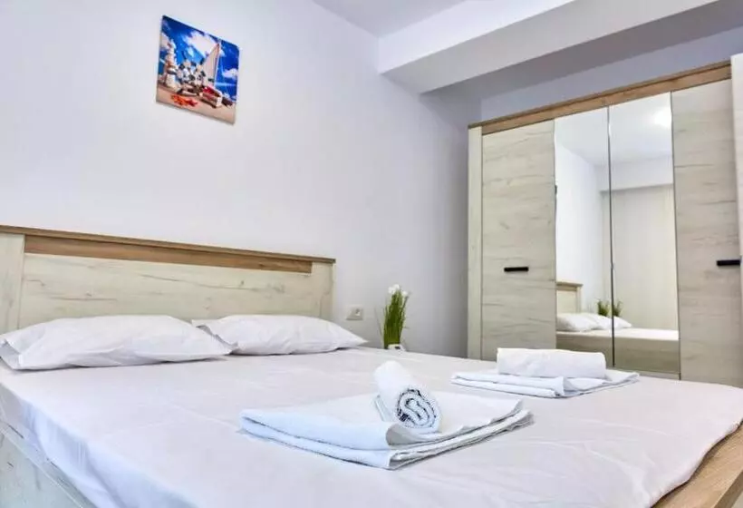 Laguna Wave 3 Apartment