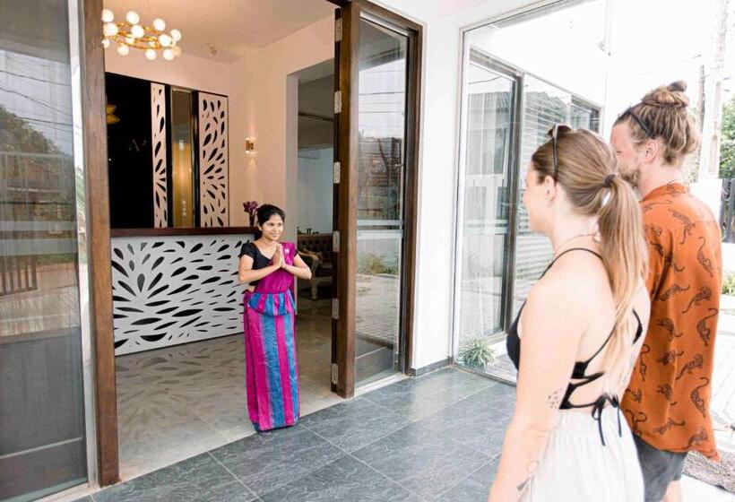 Emerald Bay Resort Mirissa