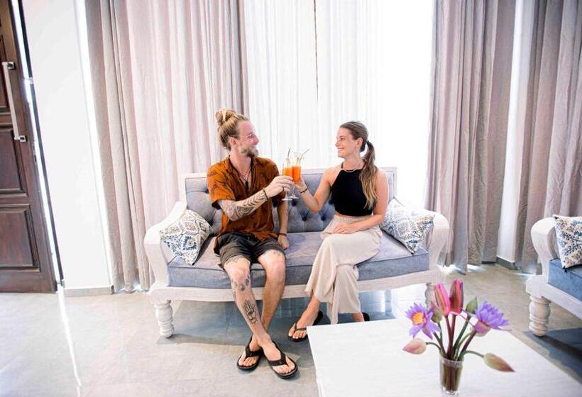 Emerald Bay Resort Mirissa