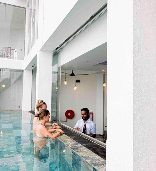 Emerald Bay Resort Mirissa