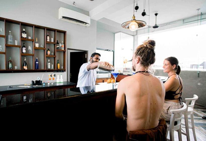 Emerald Bay Resort Mirissa