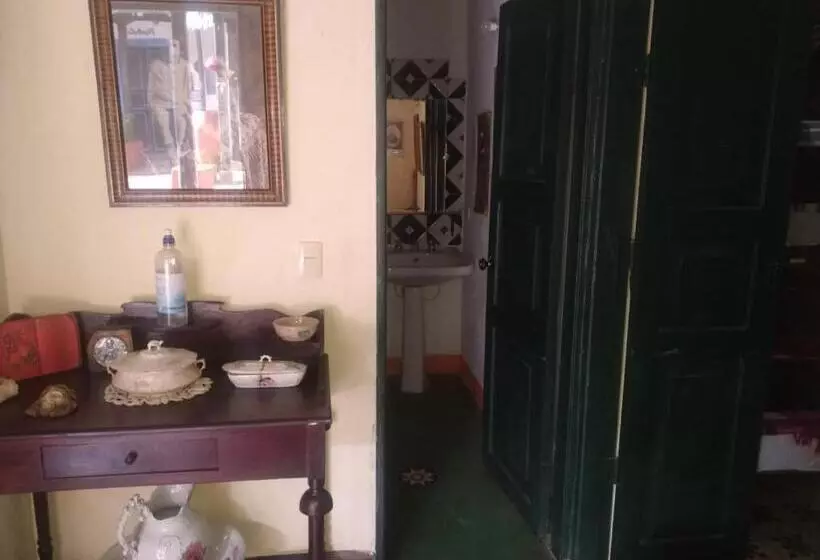 ホテル Casona Museo Alcantús