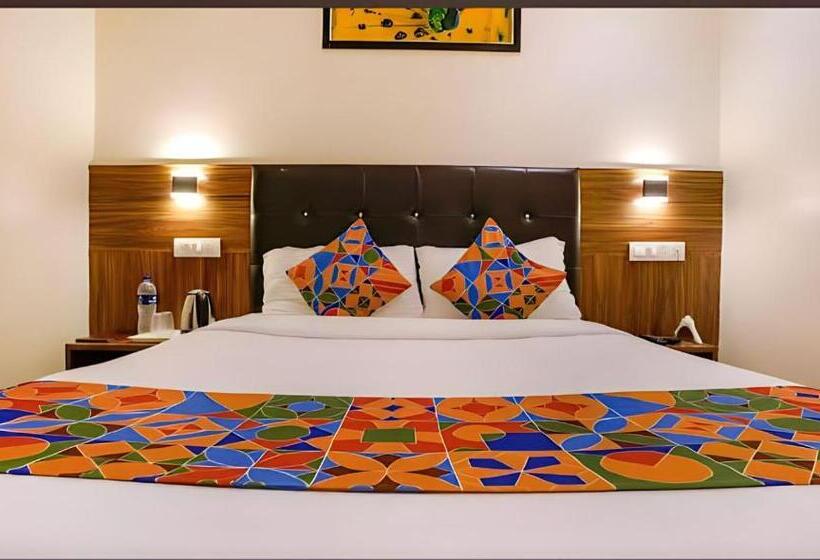 בית מלון כפרי Deluxe Residency