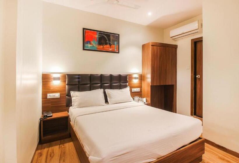 בית מלון כפרי Deluxe Residency