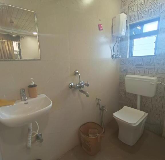 Hotel Nirvana Lodging & Boarding