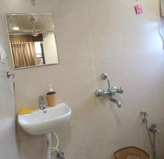 ホテル Nirvana Lodging & Boarding