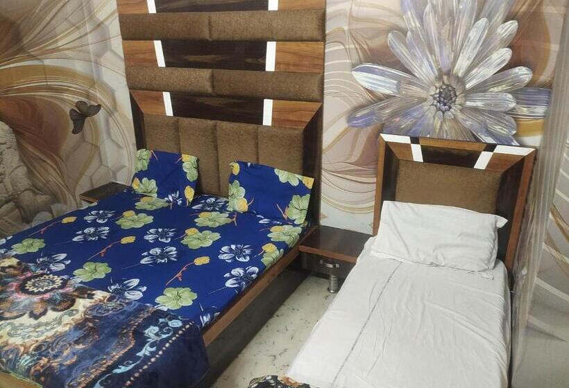 Hotelli Saffron Night Room