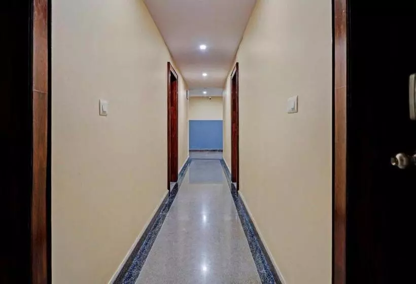 Oyo Hotel Grand Meridian