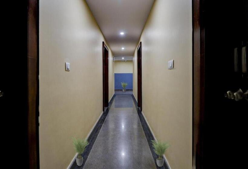 Oyo Hotel Grand Meridian