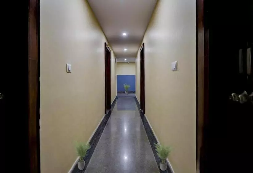 Oyo Hotel Grand Meridian