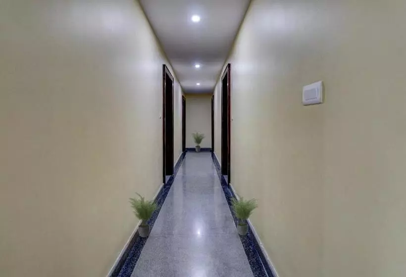 Oyo Hotel Grand Meridian