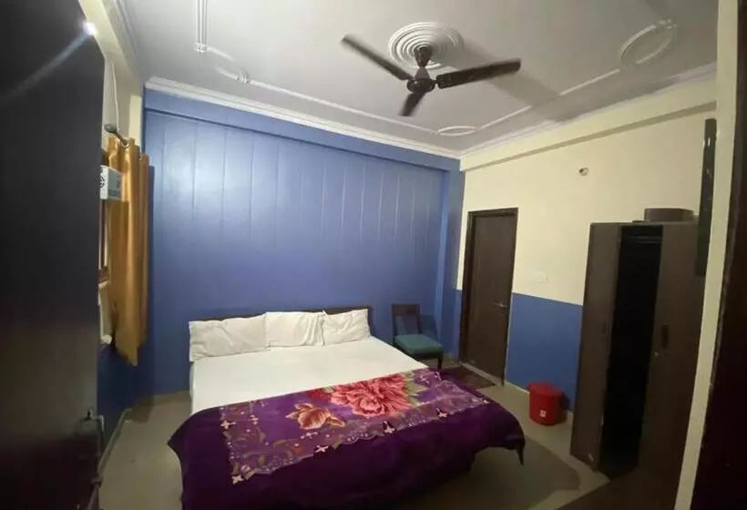 ペンション Arvi Guest House