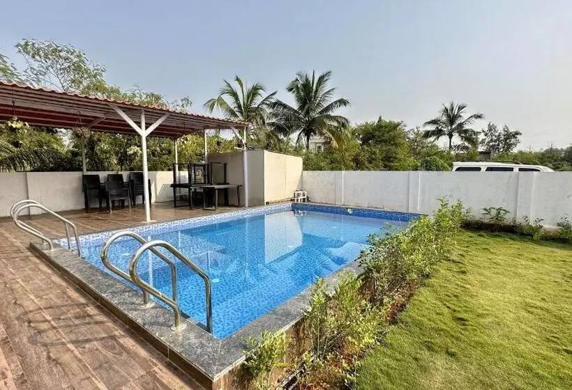 リゾートホテル Iris Villa Nagaon Beach