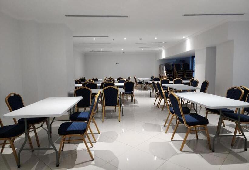 فندق كنارى ان   Kanary Inn