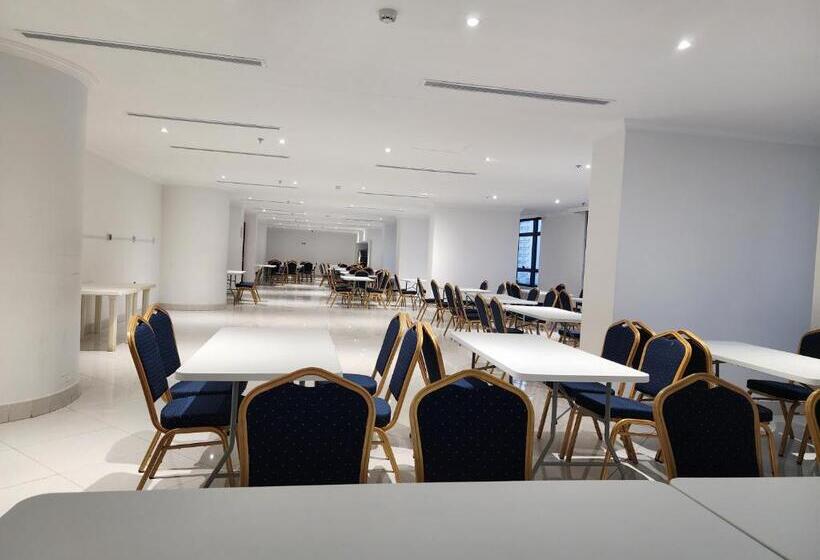 فندق كنارى ان   Kanary Inn