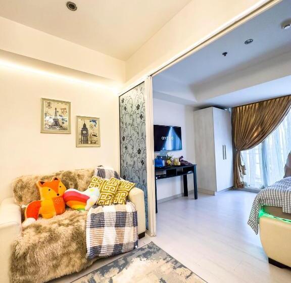 Azure Urban Staycation