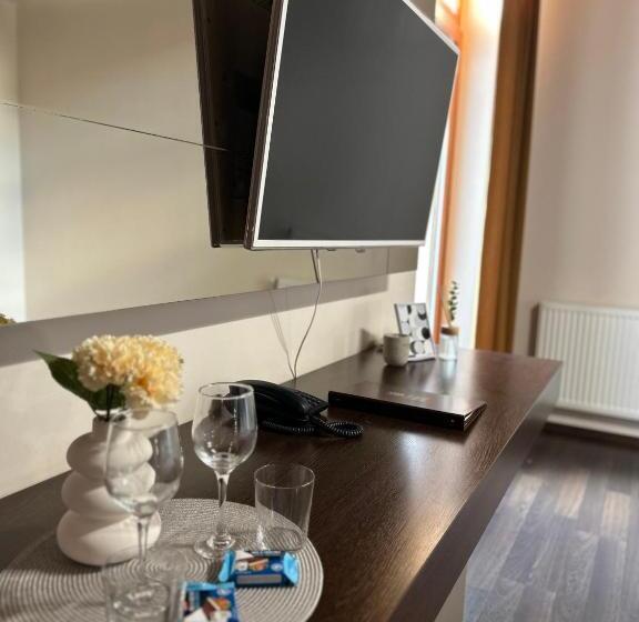 בית מלון כפרי Ar Golden House