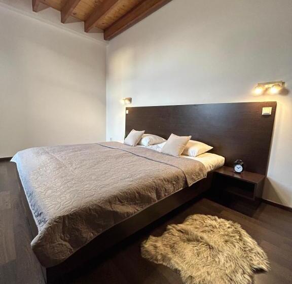 בית מלון כפרי Ar Golden House