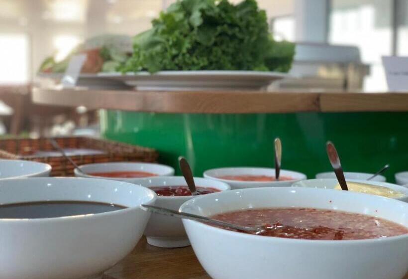 هتل Bờ Biển Vàng Resort