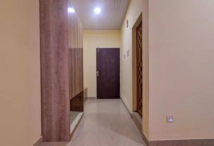 Hotelli Oyo Flagship The Limewood Inn