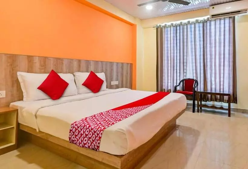 Hotelli Oyo Flagship The Limewood Inn