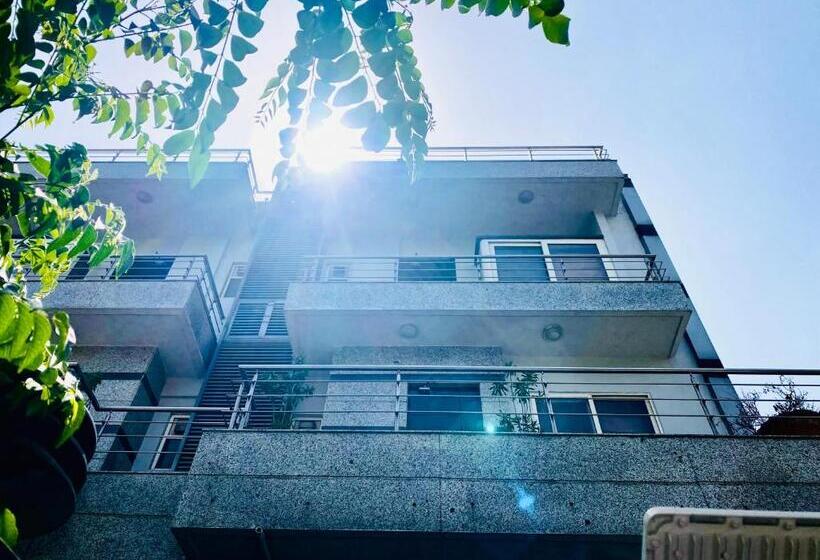 Hotel Signature Suite Noida Sector 51 Couple Friendly