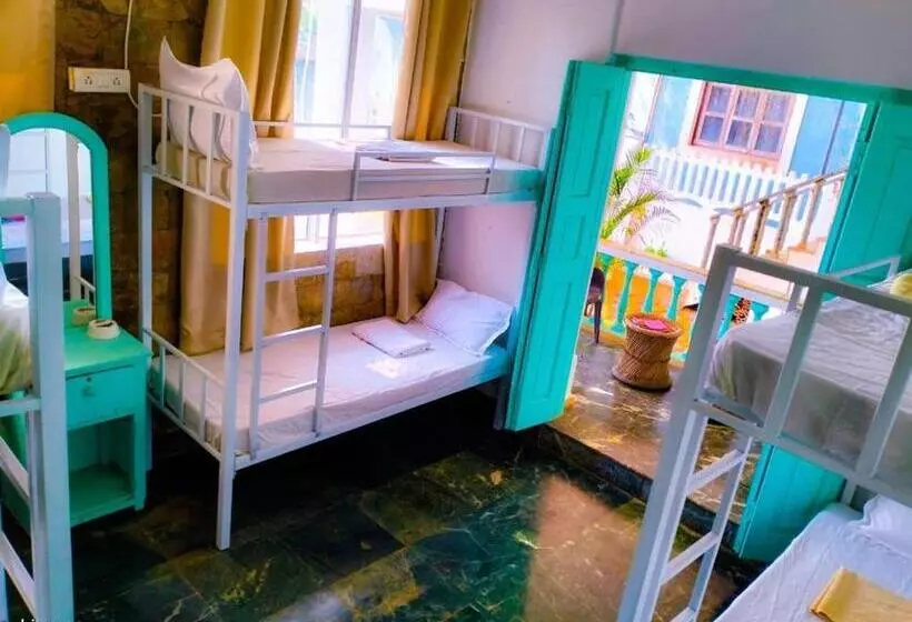 ホテル Turquoiise House