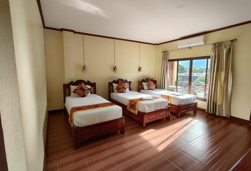 Hotel Vangvieng Central Riverside