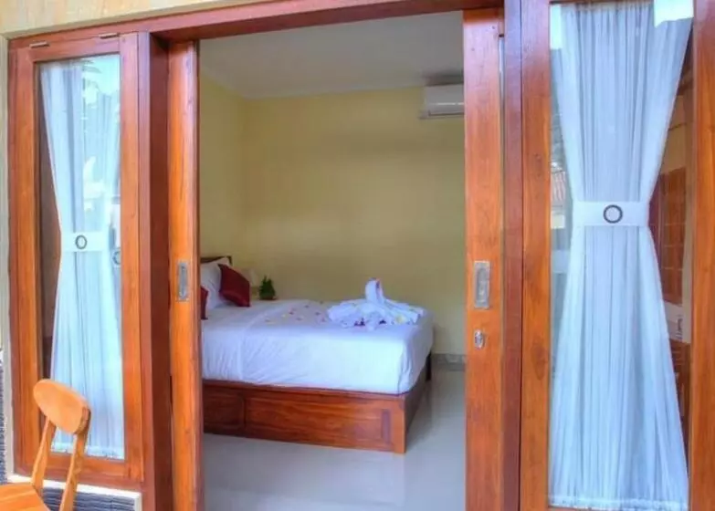 ペンション Purna Jaya Guest House