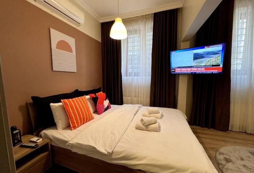 Comelivego Cihangir 12