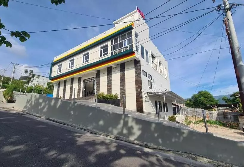 Dehills Hotel Luwuk